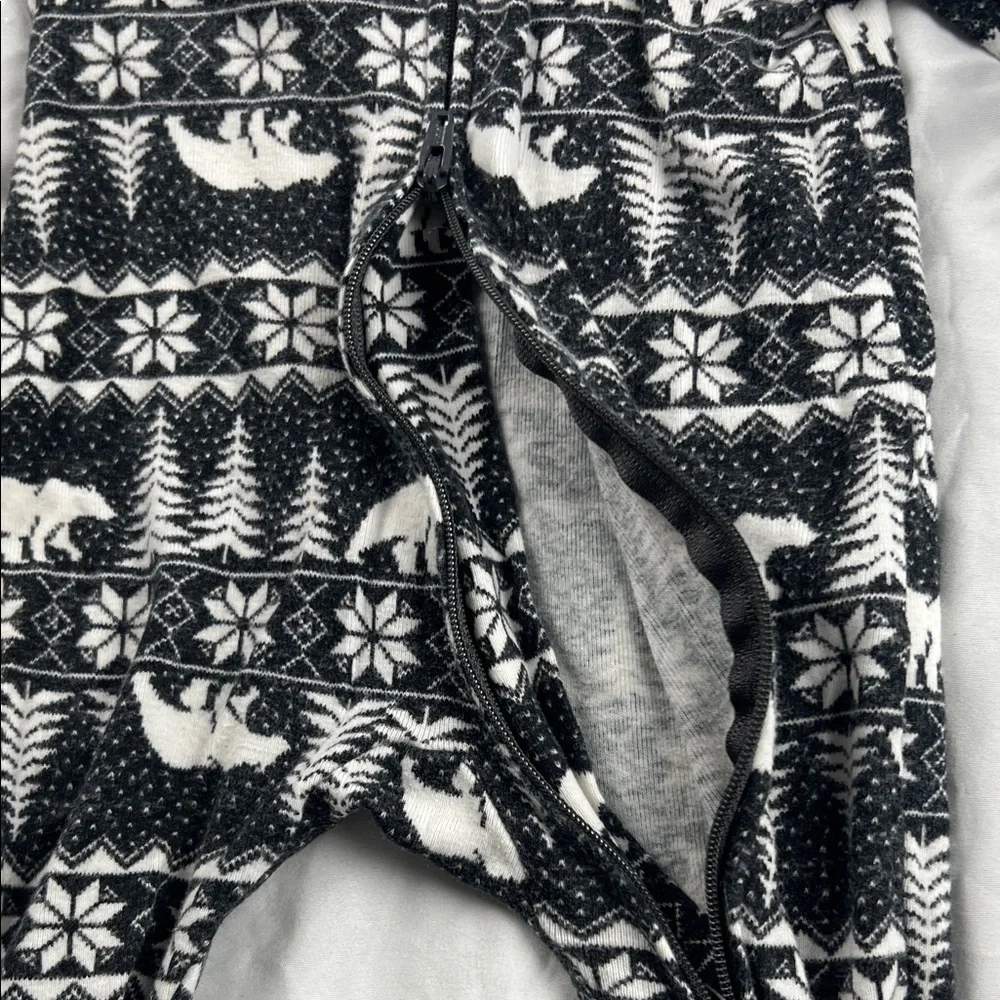 Old Navy Black White Fair Isle &‎ Light Blue Tie-Dye Baby One-Pieces (2)